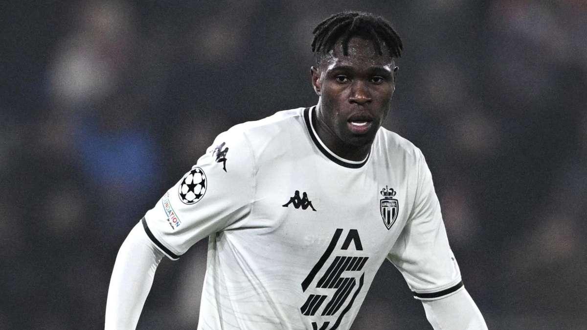 Insulti razzisti a Singo dopo il fallo su Donnarumma, il Monaco difende l'ex Torino