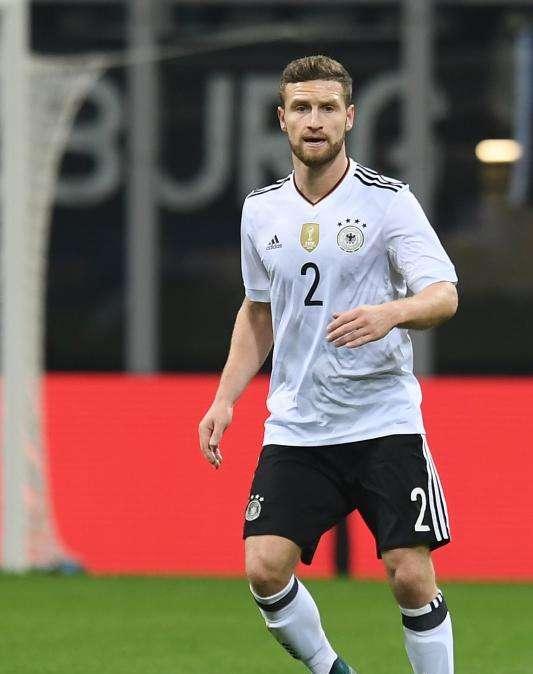 Dall'Inghilterra: "Mustafi è l'alternativa a Howedes per la Juventus"