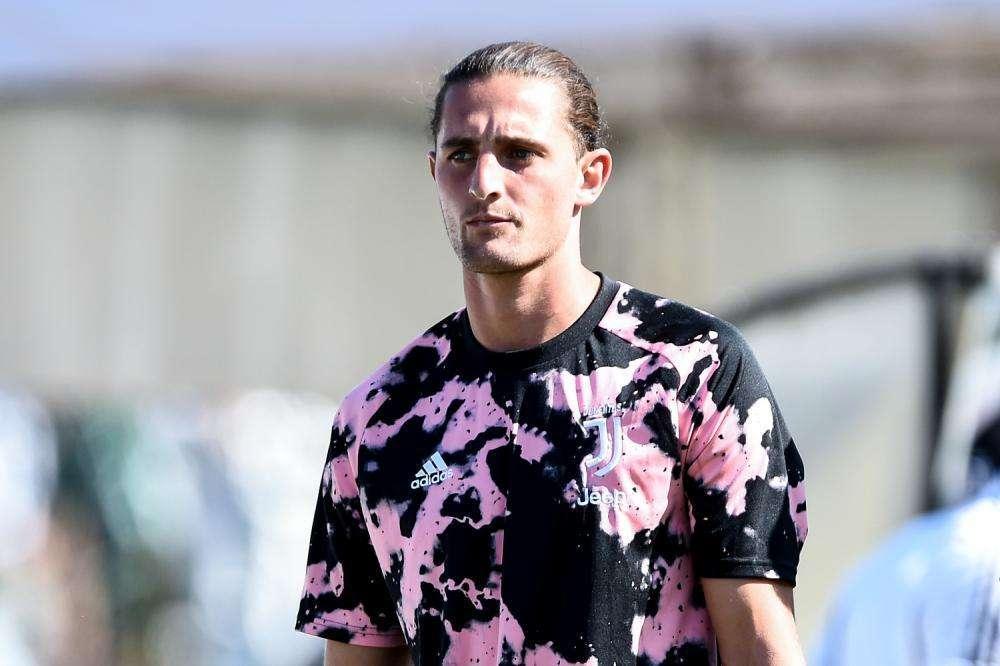LIVE TJ - Lombalgia per Ramsey. Sarri è sceso in campo ma non ha diretto la seduta. Venerdi il tecnico farà nuovi accertamenti. Dubbi di formazione in vista della sfida di sabato 