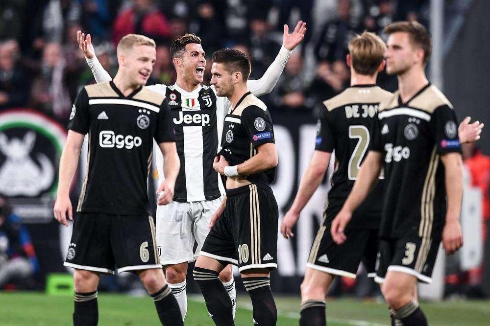 LEZIONE DI CALCIO, TANTI INTERROGATIVI