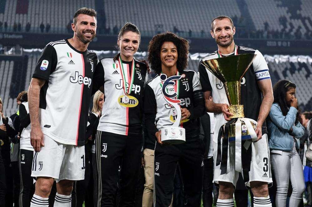 I trofei delle Women sono allo Juventus Museum! CECILIA SALVAI: "I primi di una lunga serie". Braghin: "Una conferma"