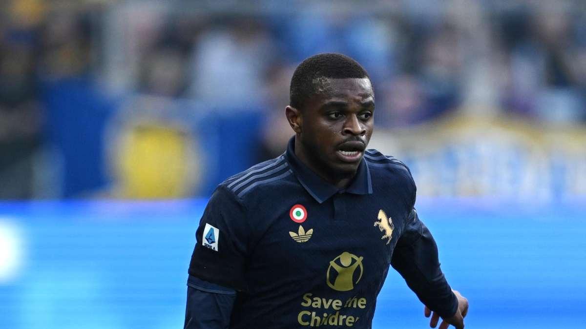 Kalulu squalificato per due giornate: campionato finito per il difensore francese