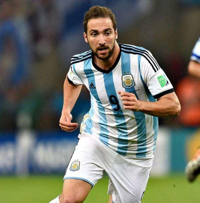 HIGUAIN: "Il gol sbagliato? Volevo spaccare la porta. Qualificazione meritata. Francia fortissima, ma possiamo farcela"