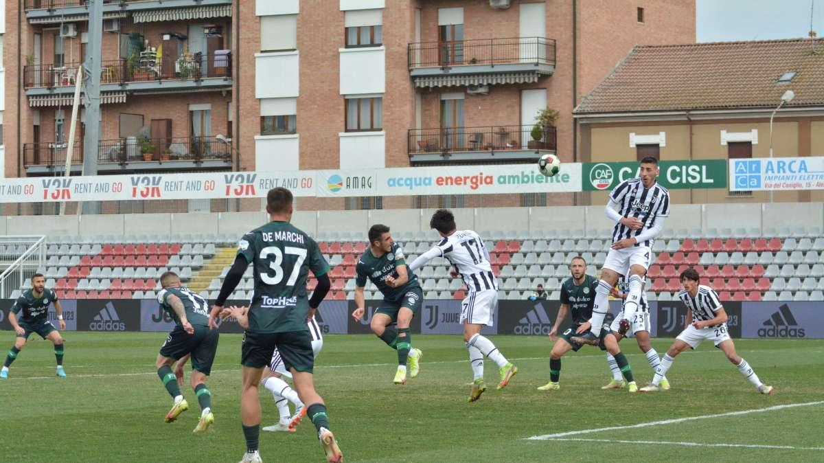 Juve Next Gen: due club di Serie B su Riccio