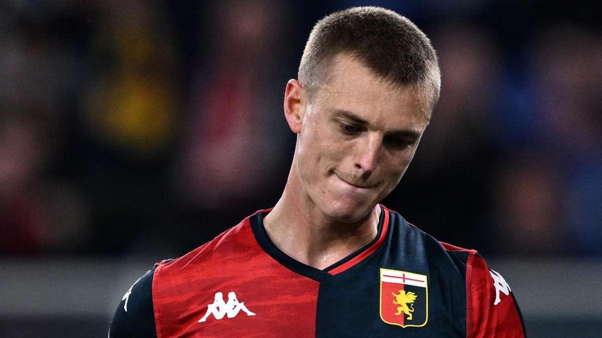 Gilardino: "Gudmundsson ad oggi è un giocatore del Genoa, vedremo cosa succederà. Ma ce lo teniamo stretti"
