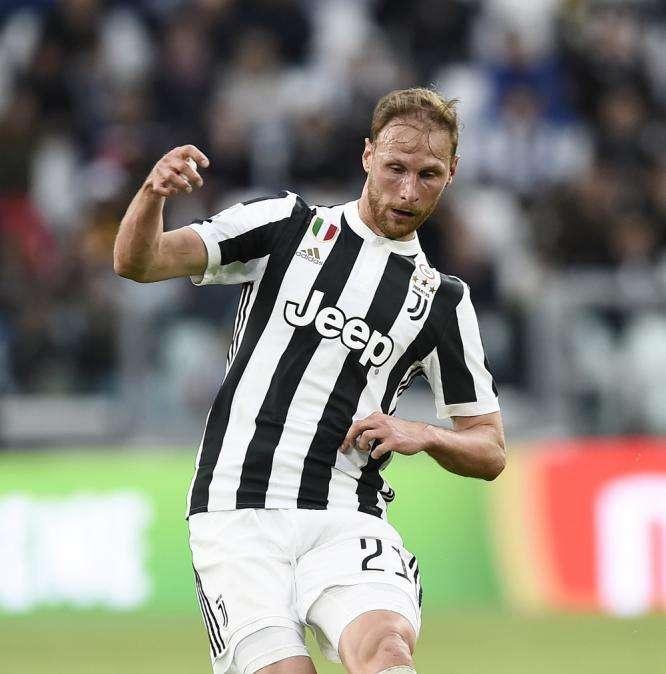 LIVE VINOVO - Allenamento atletico e con la palla. Rugani, Barzagli o Howedes per sostituire Chiellini. Striscione a Vinovo per incitare la squadra
