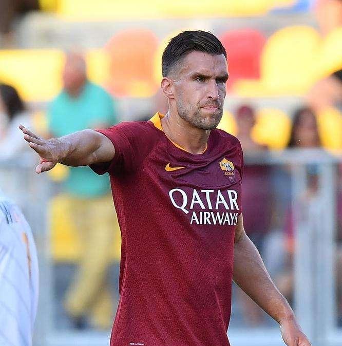 Strootman agli amici: "Mi hanno venduto: devo andare via" e i tifosi della Roma insorgono