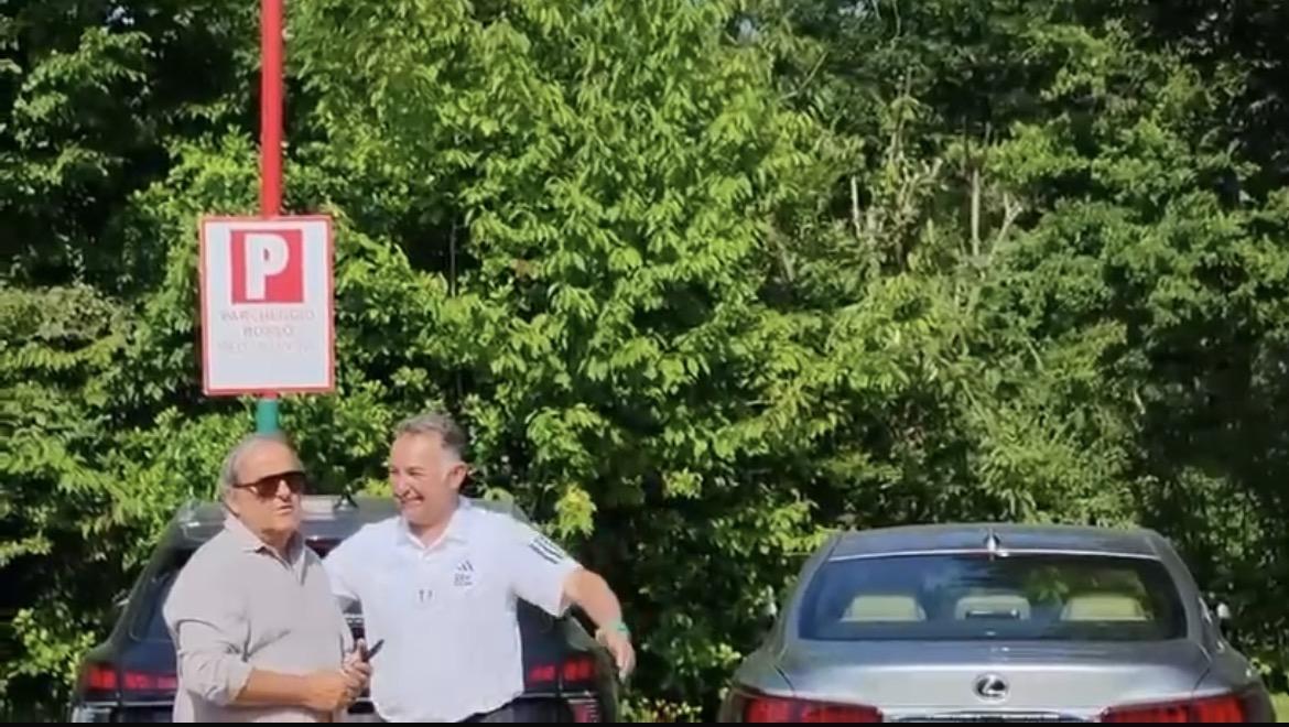 Michel Platini arriva all’evento della Fondazione Vialli e Mauro: emozione e incontri prima della gara benefica di golf (Video)