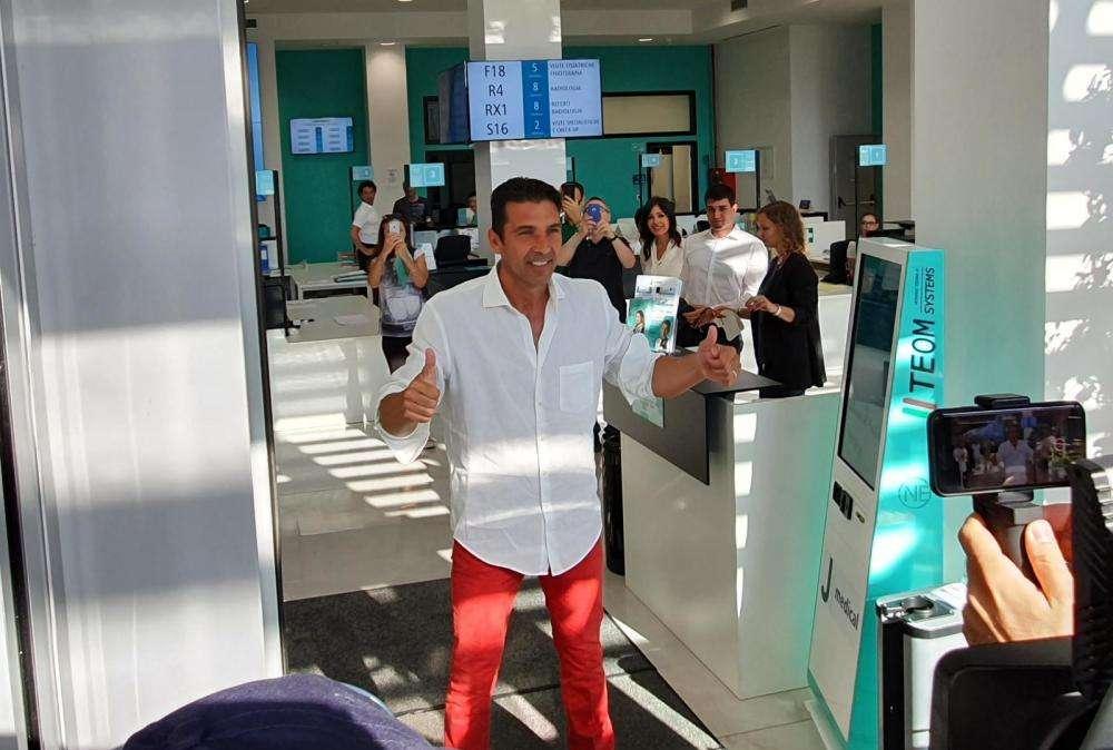 UFFICIALE - Buffon torna alla Juve ha firmato fino al 2020