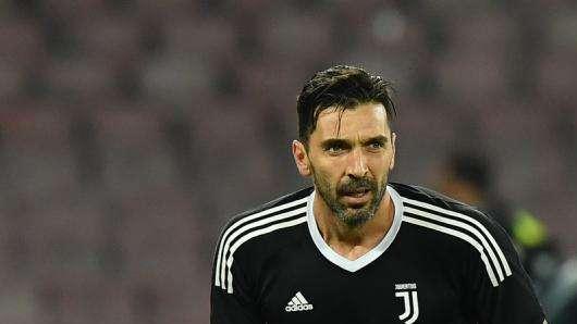 LIVE - 20 convocati. Torna Buffon. C'è Matuidi. Juve in viaggio. Domani possibile 4-3-3. Douglas Costa favorito su Bernardeschi 