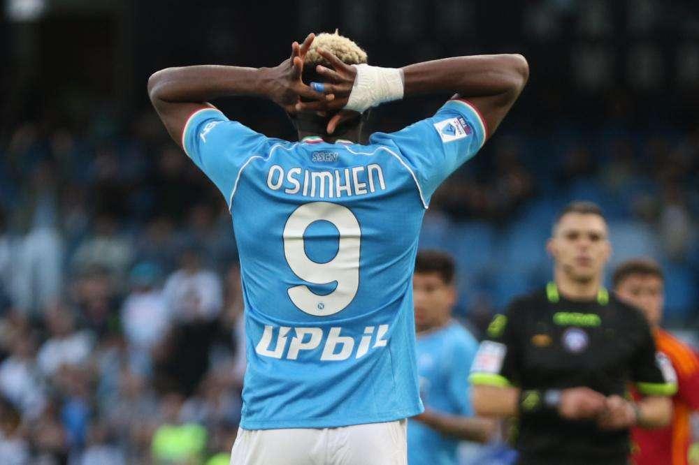 Furia Osimhen, attacca ct Nigeria in diretta Instagram