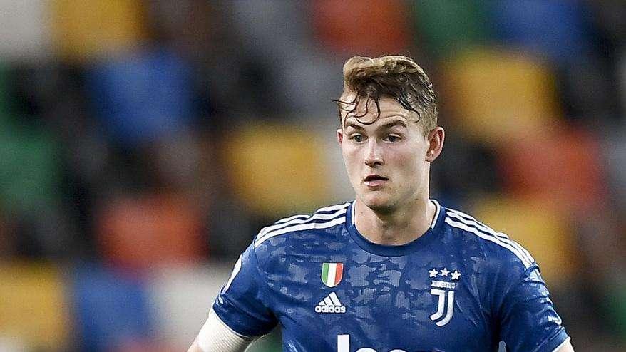 DE LIGT scrive a Van Dijk: "Guarisci presto, Capitano"