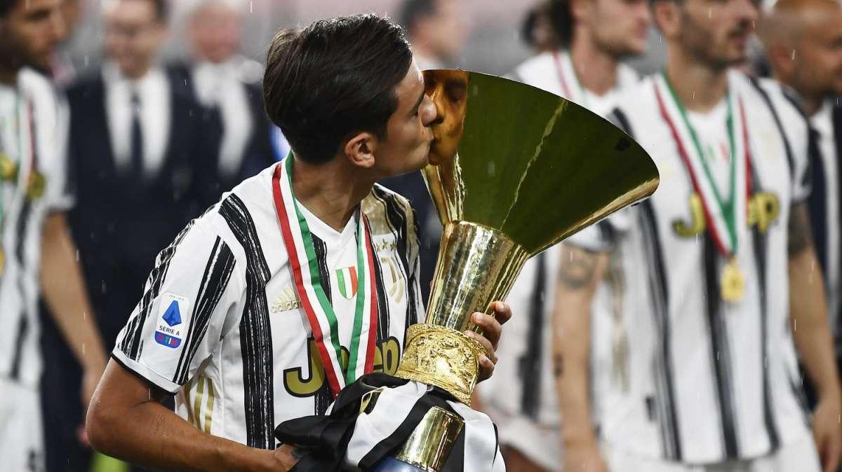 Brevi istanti di relax per DYBALA. I tifosi nei commenti: "Ti aspettiamo contro il Lione!"