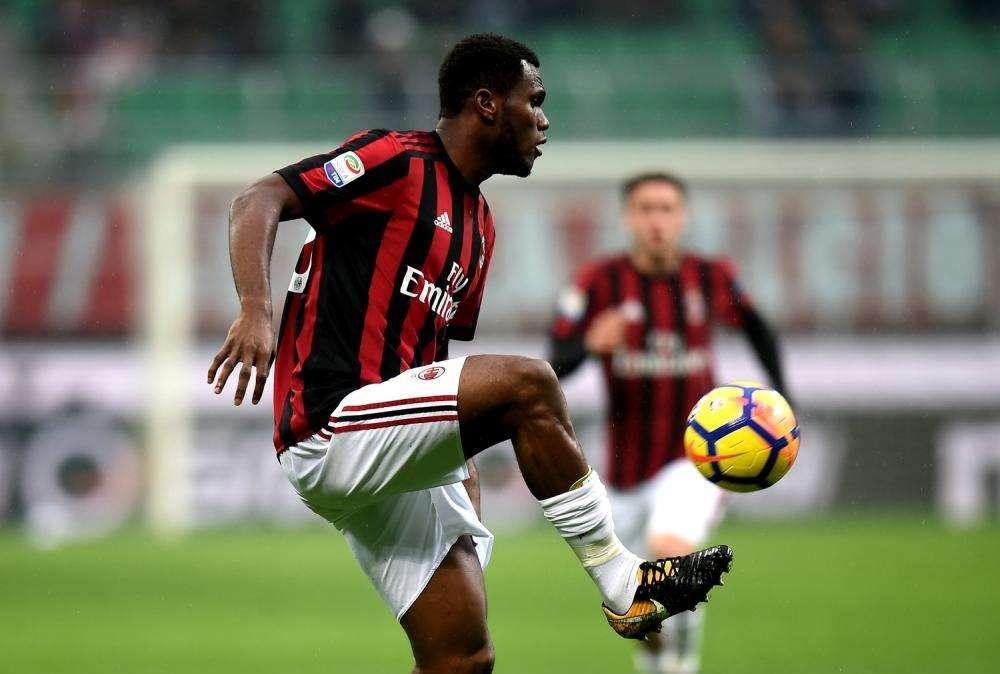 Il Milan rimonta il Cagliari e vince 2-1