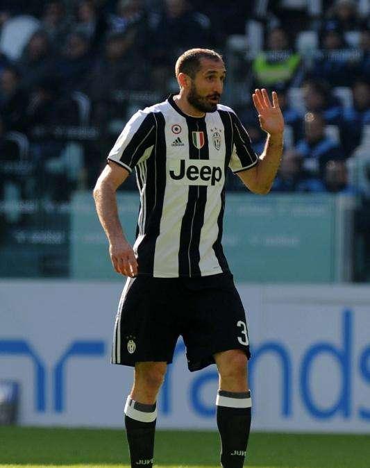 Cesari risponde a Pioli: "Nessun rigore per l'Inter" 