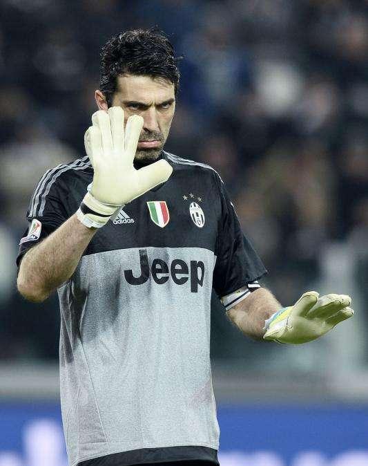 Buffon: "Il Manchester City in passato ha provato a strapparmi alla Juve"