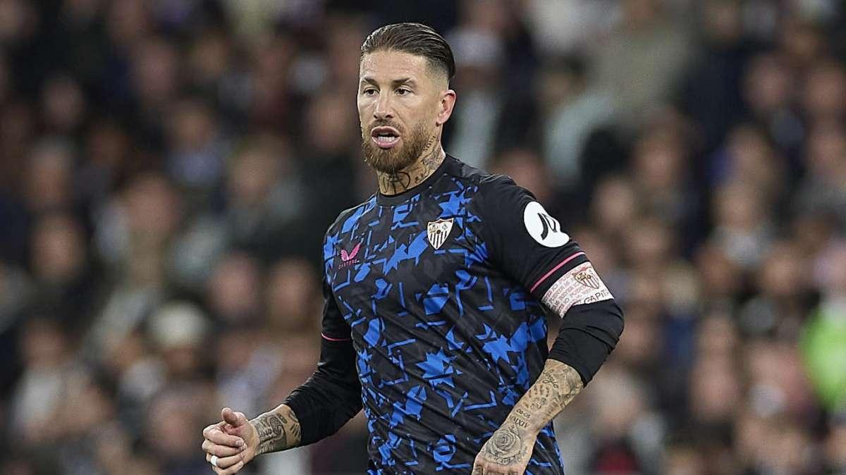Emergenza difesa, la Juventus corre ai ripari: Skriniar e Sergio Ramos avanzano in quota