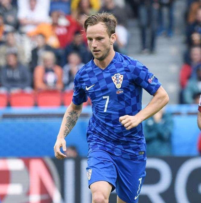 Rakitic: "Il mio sogno sarebbe vestire di nuovo la maglia del Siviglia" 