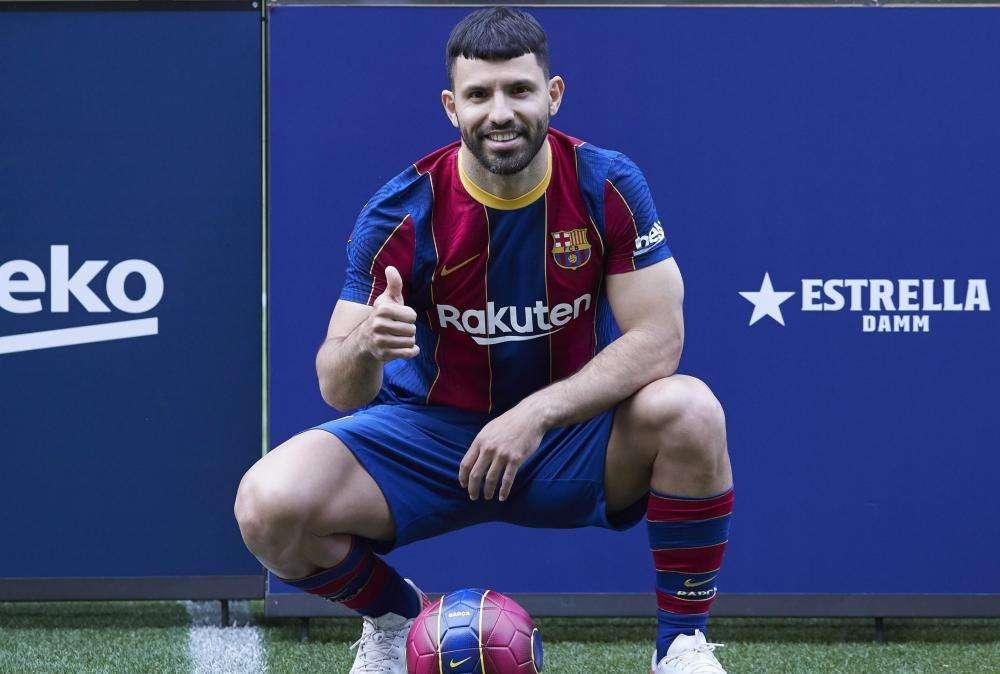 Aguero: "L'addio di Messi al Barca? Lui era a pezzi"