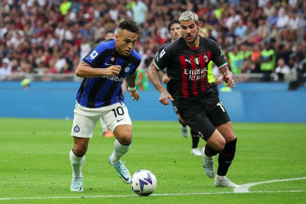 Milan, stiramento all'adduttore per Theo Hernandez. A rischio per la Juventus?
