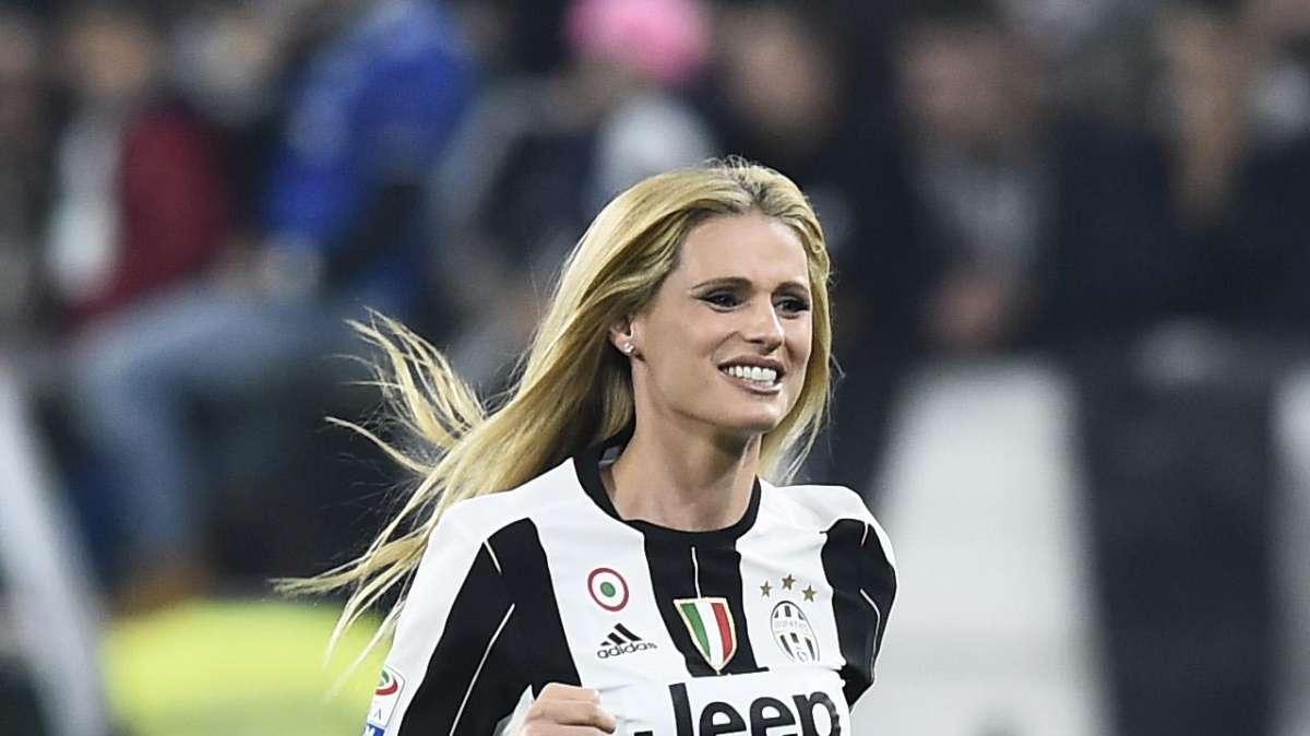 Michelle Hunziker: "Sono tifosa della Juve. Italia-Svizzera? Cuore diviso a metà, simpatizzo per gli azzurri"