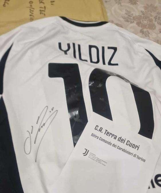 Prima di Napoli-Juventus,  "staffetta" per donare la maglia della Juve a un bimbo malato