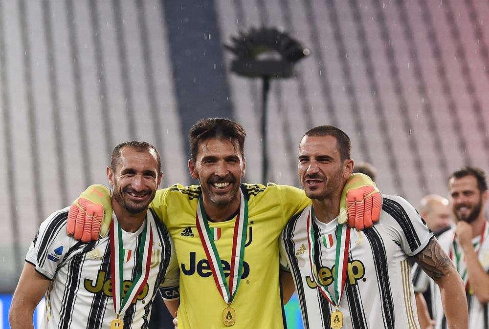 IL QUINTO ELEMENTO - ASSENZE PESANTI NELLA GARA PIU' DURA, LA STRANA DIFESA E PIRLO CHE NON VUOLE VEDERLO VINCERE
