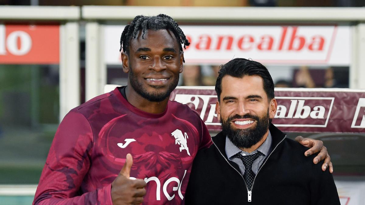 Rincon torna a vedere il Torino, 'certe emozioni restano'