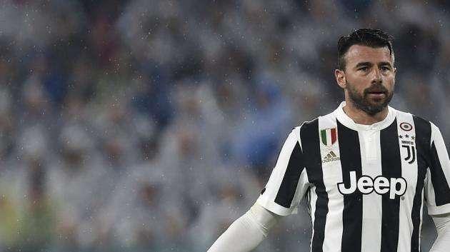 BARZAGLI: "Felice di poter continuare ancora per un anno questa bellissima storia iniziata 8 anni fa"