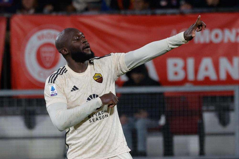 Europa League, Lukaku non parte per Brighton. Contro la Roma c'è Dybala