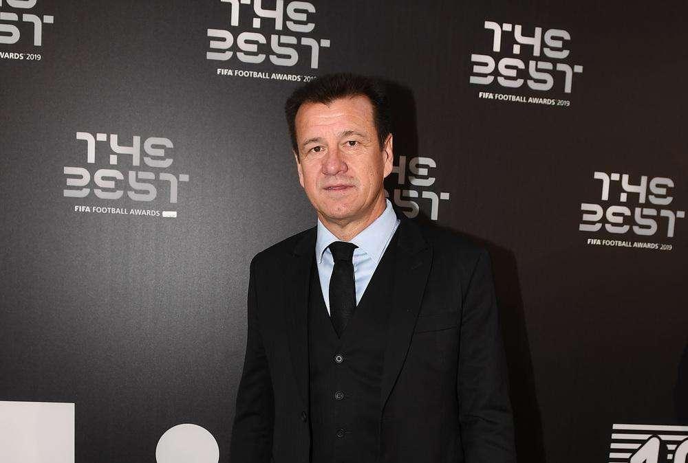 Dunga a Tmw: “Arthur deve giocare, quando si sta troppo fermi non si riesce ad esprimere le proprie qualità. Amrabat sembra voglia andarsene”