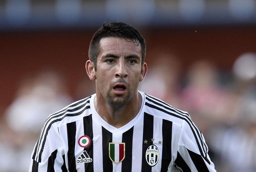 L'ex Juve Isla lascia il calcio giocato a 38 anni