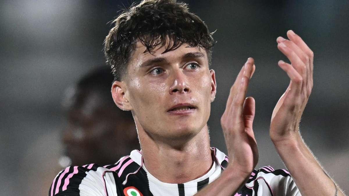 SAVONA dopo il rinnovo: "Sono davvero felice, ci vediamo presto in campo. Forza Juve"