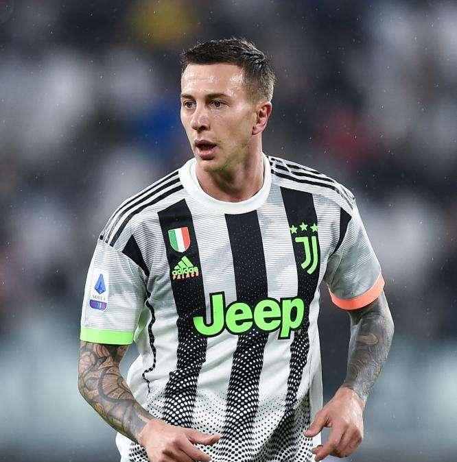 Il figlio di Nedved: "Voi che fischiate Bernardeschi che problemi avete?"