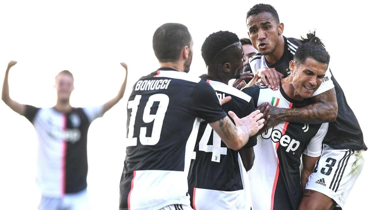 La Juve presenta le divise per la stagione 2020-2021: tornano le strisce verticali (VIDEO/FOTO)