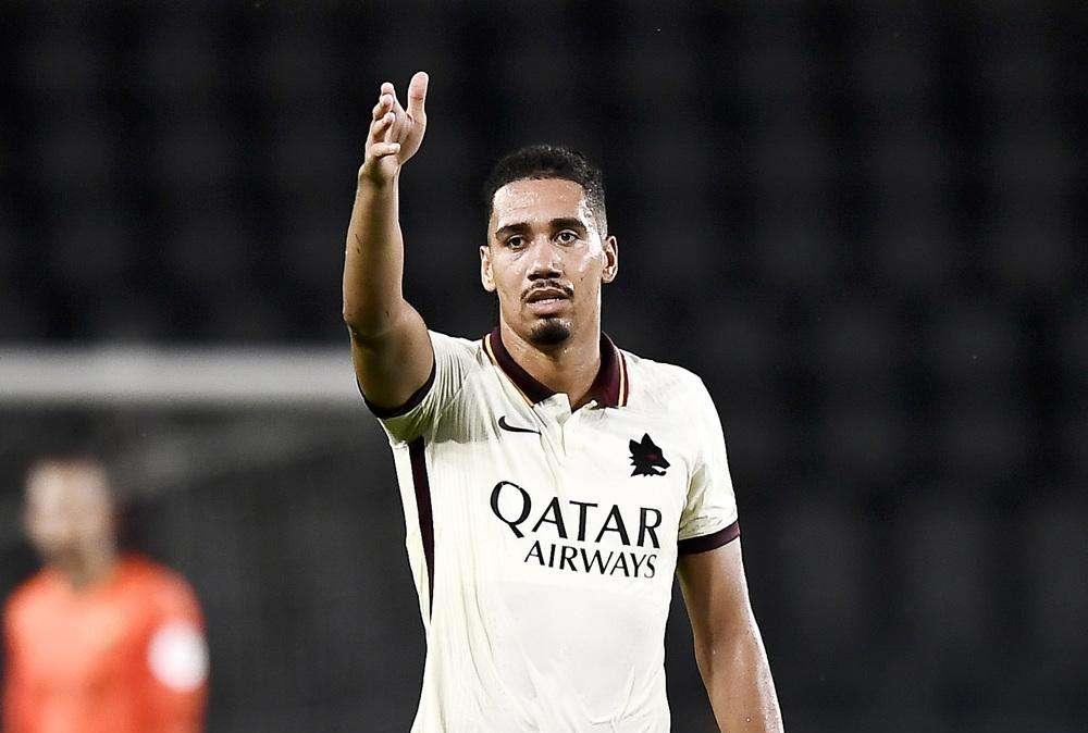 Smalling piace alla Juve: i bianconeri possono offrire Bernardeschi allo United