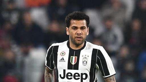 DANI ALVES: "Stiamo bene mentalmente e fisicamente. Sono arrivato in una squadra che vuole vincere tutto. Lo Stadium una forza in più. E sulla Champions..."
