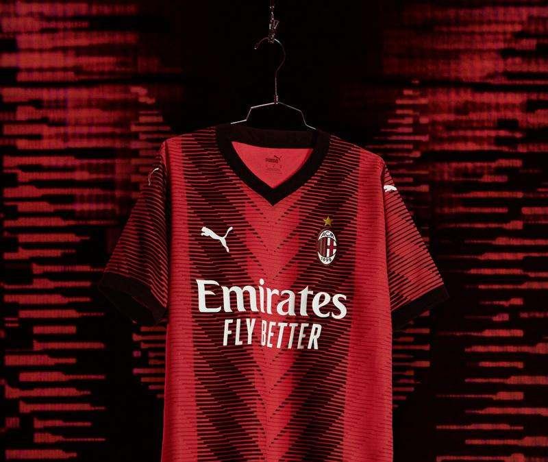 Calcio: domenica debutta la nuova maglia del Milan