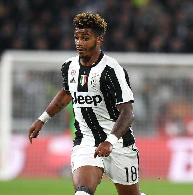 Il Man United pensa all'ex Juventus Lemina, è sfida con l'Arsenal: lui non parte per il ritiro