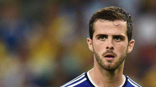 Capitan Pjanic, serata magica: prima doppietta con la Bosnia