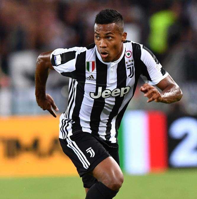 Daily Star - Il Chelsea ci riprova per Alex Sandro, pronta una super offerta