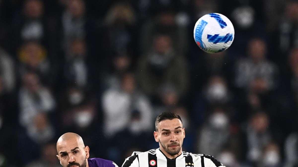 Gazzetta - De Sciglio in vantaggio su Cuadrado