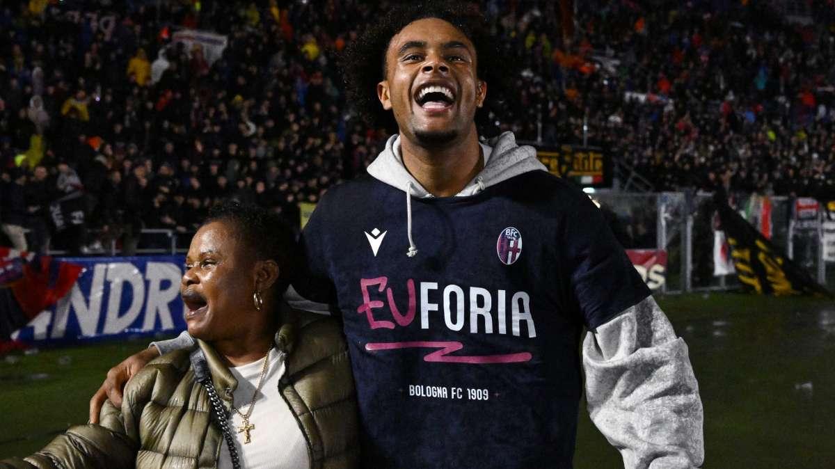 Concorrenza inglese per il Milan nella corsa a Zirkzee