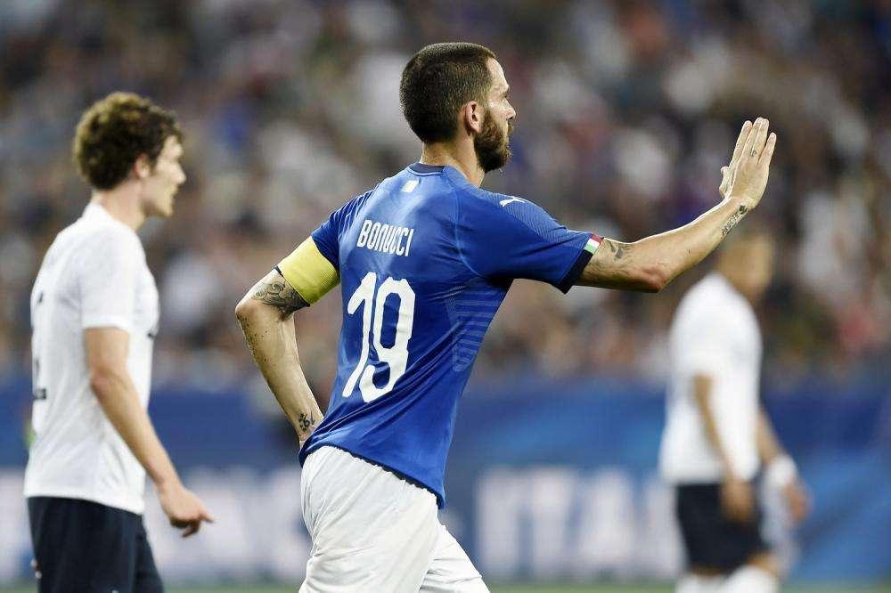 La Stampa - Bonucci, indietro tutta