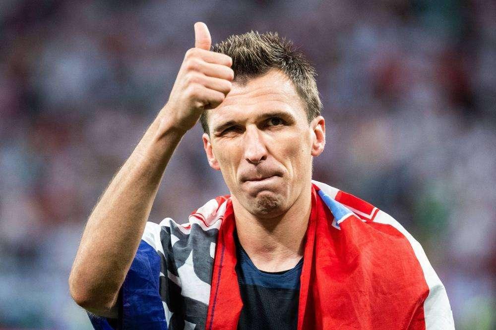 Dalla Spagna: Mandzukic nel mirino del Siviglia. Higuain resta alla Juve?