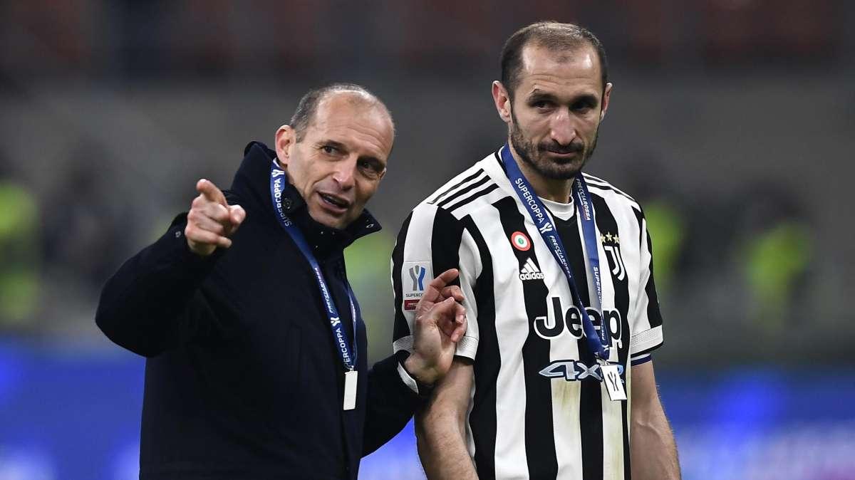 Chiellini si allena in nazionale