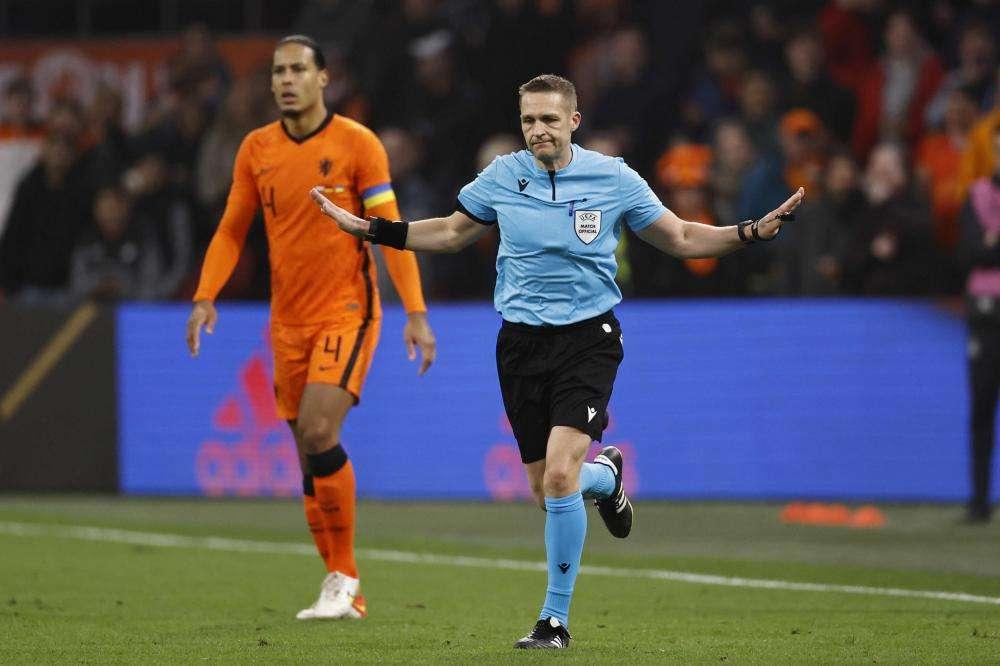 Europa League: l'inglese Pawson arbitrerà Ludogorets-Roma