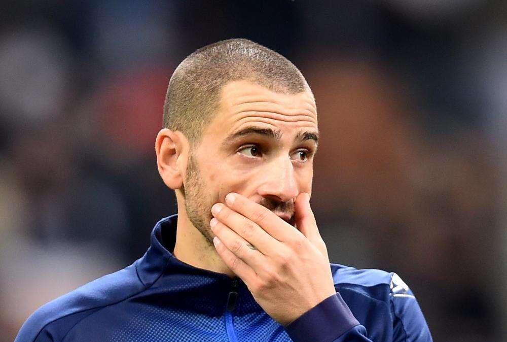 Pagni (Repubblica): "Bonucci definisce 'imbecilli' chi a San Siro lo ha fischiato. Ma tradisci la moglie e vuoi pure i fiori?"