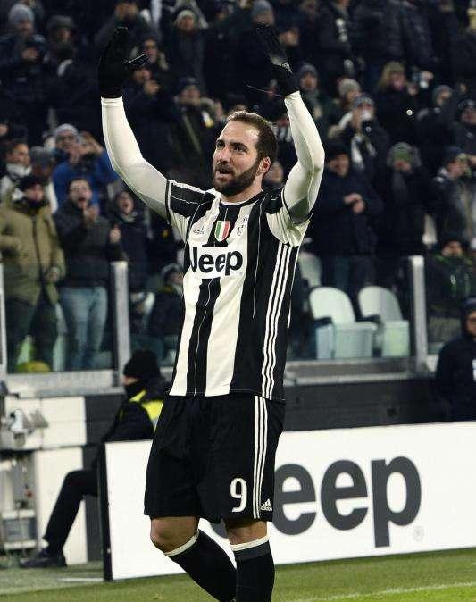 Higuain a Marca: "La Juve come il Real Madrid. Abbiamo tre obiettivi, Dybala deve stare tranquillo"