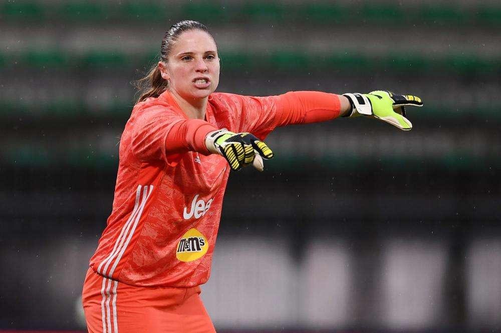 Laura Giuliani riceve il riconoscimento Ambrogino d'oro